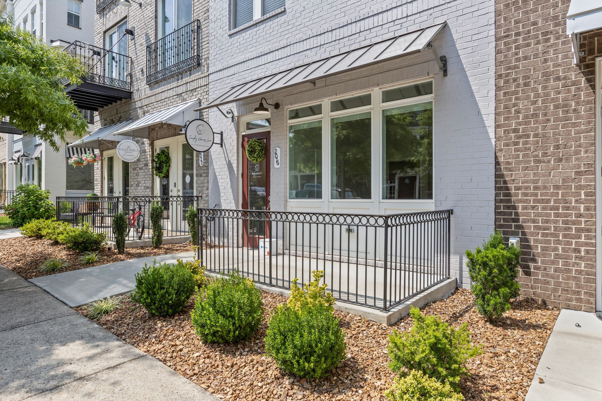 Property main image